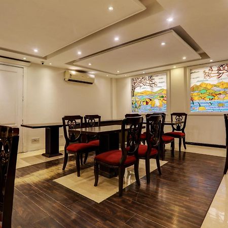 Townhouse The Royce New Friends Colony Hotel New Delhi Bagian luar foto